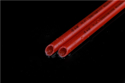 PR管內部產生出綠色的汙垢，什麽狀況？